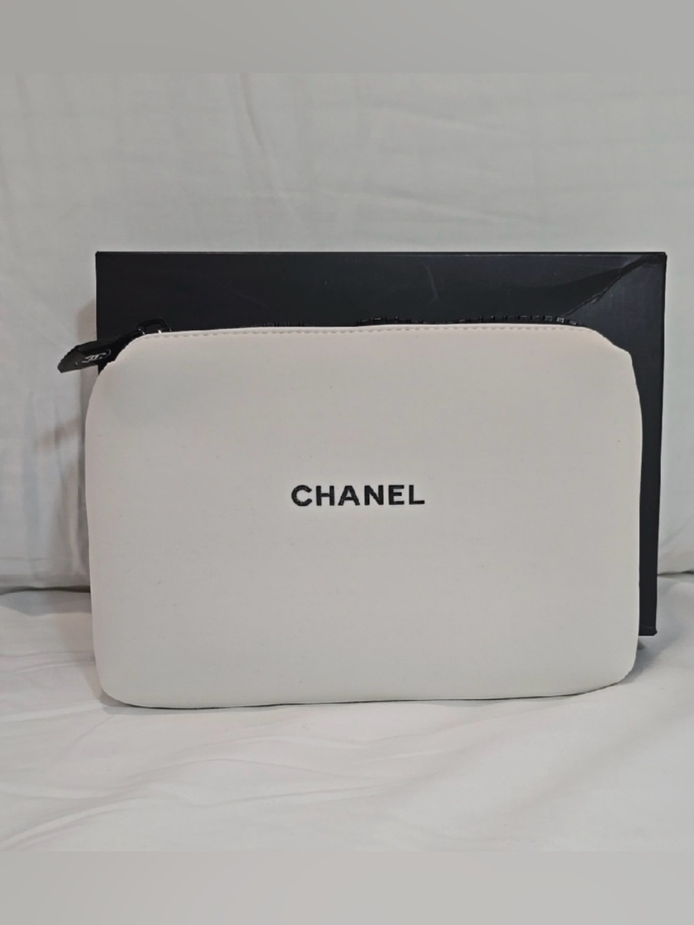 NIB CHANEL White and Black Logo Zip Pouch